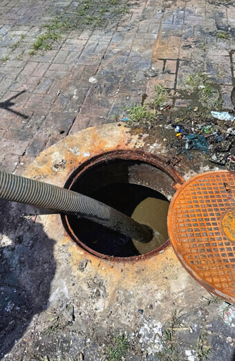 https://blockeddrainshamersley.com.au/uploads/2025/07/blocked-drains-50219.jpg