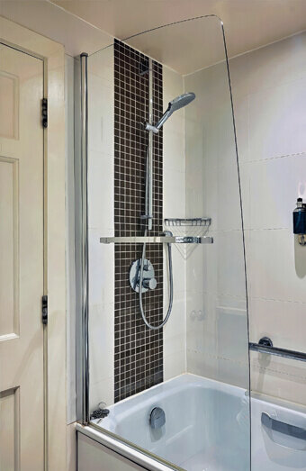 https://blockeddrainshamersley.com.au/uploads/2025/07/blocked-shower-drains-69601.jpg
