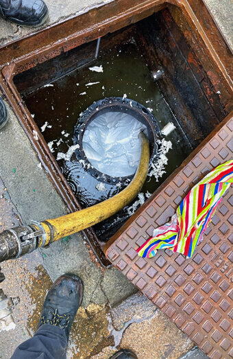 https://blockeddrainshamersley.com.au/uploads/2025/07/hero-blocked-sewers-19711.jpg