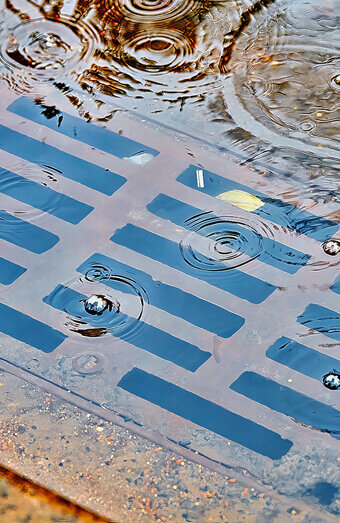 https://blockeddrainshamersley.com.au/uploads/2025/07/stormwater-drains-58152.jpg